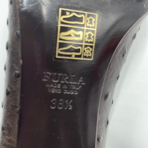 Furla Ostrich Brown Leather Pointed Toe Heels - Picture 9 of 9
